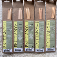 Load image into Gallery viewer, Brittany double point knitting needles 10" long. size 3 (3.25), 4 (3.5mm), 5 (3.75mm), 6 (4mm), 7 (4.5mm)