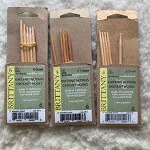 Load image into Gallery viewer, Brittany double point knitting needles 5" long. size 4 (3.5mm), 5 (3.75mm), 6 (4mm)