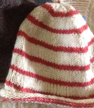 Load image into Gallery viewer, Rolled Toque
