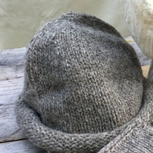 Load image into Gallery viewer, Rolled Toque - Medium Sheep Gray wool yarn