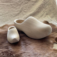 Load image into Gallery viewer, wooden shoes, side view, difference in sizes