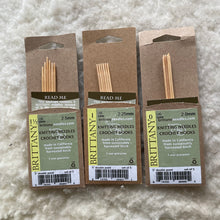 Load image into Gallery viewer, Brittany double point knitting needles 5&quot; long. size 0 (2mm), 1 (2.25mm), 1.5 (2.5mm)
