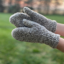 Load image into Gallery viewer, Mittens in Natural/Sheep Gray Medium Mixt 100% Wool Yarn
