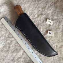 Load image into Gallery viewer, Jeff White knife #1 with Leather Sheath &quot;D&quot;

