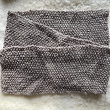 Load image into Gallery viewer, Scarf, knit wool
